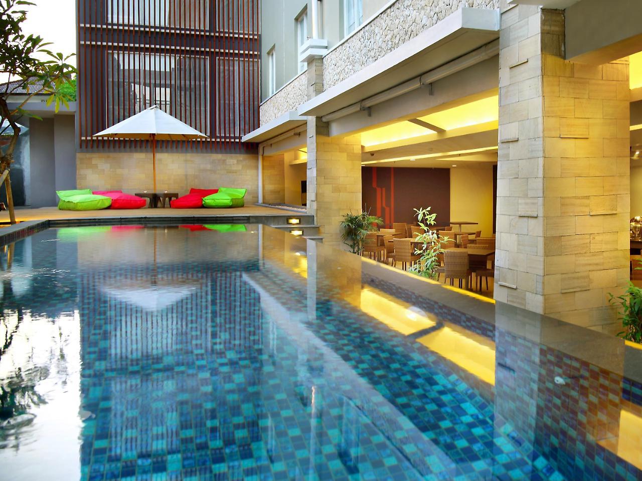 Primera Hotel Seminyak Exterior foto