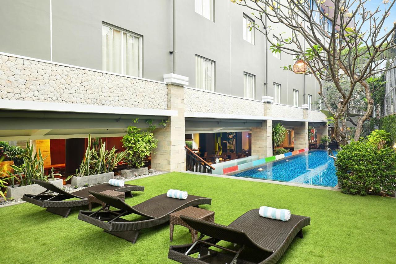 Primera Hotel Seminyak Exterior foto